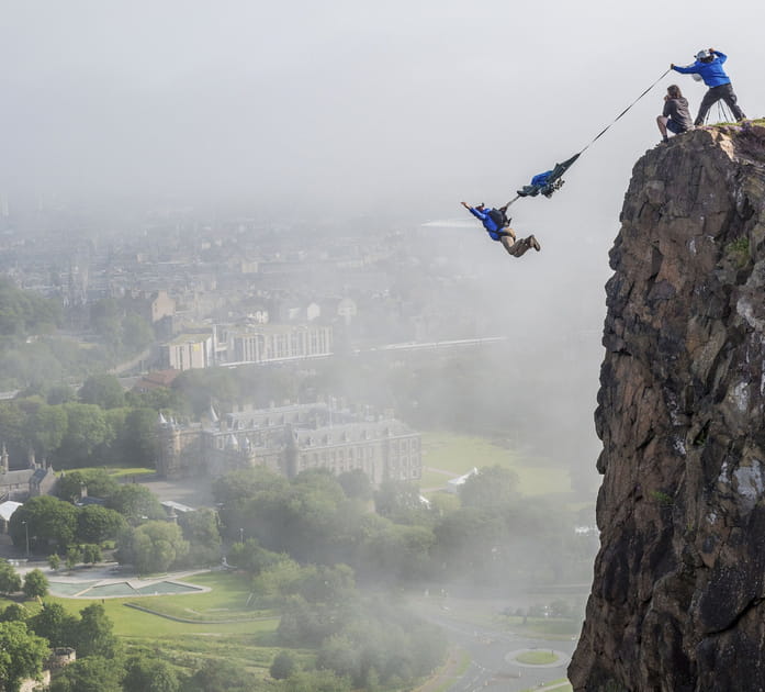 Base jump embl&eacute;matique
