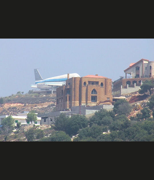 Pos&eacute; sur la montagne