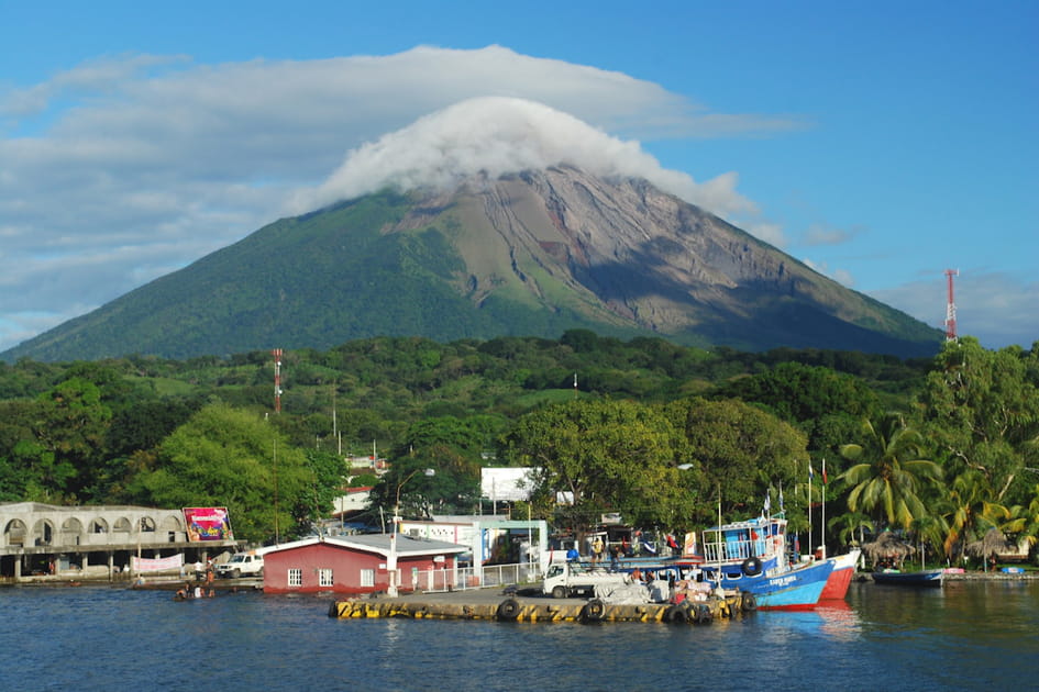 Terre de volcans, entre Pacifique et Cara&iuml;bes