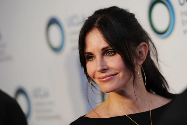 Courteney Cox : une maquilleuse pour une interview téléphonique