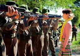 aung san suu kyi, apôtre de la non-violence