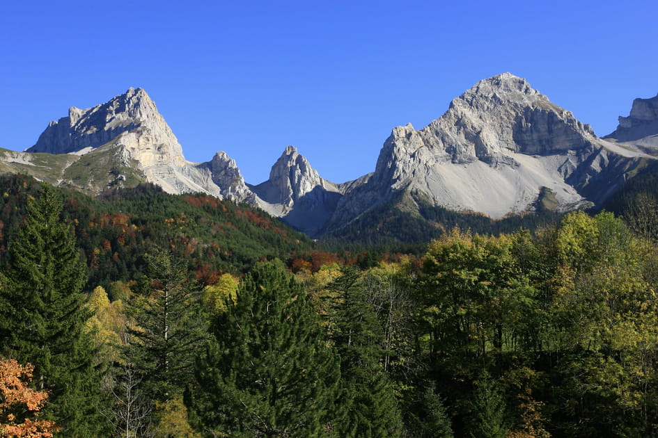 Aiguilles du D&eacute;voluy, paysage d'automne