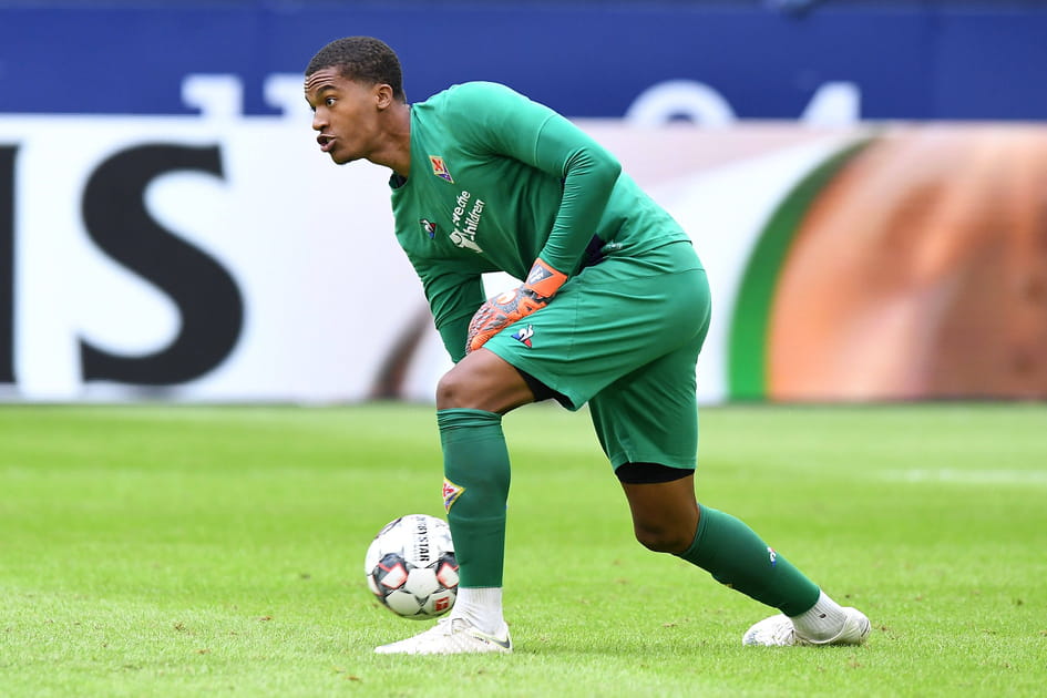 Alban Lafont (19&nbsp;ans, gardien de but)