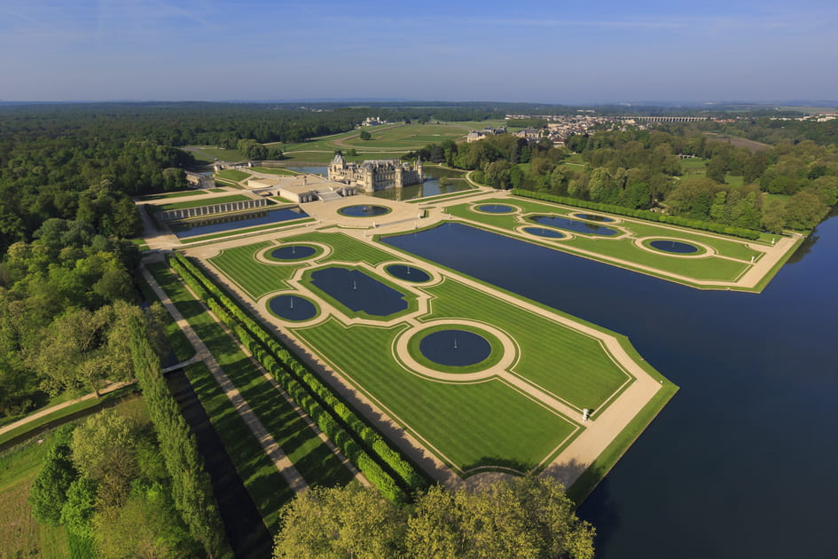 Le ch&acirc;teau de Chantilly dans les Hauts-de-France