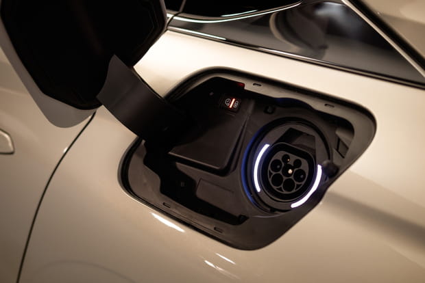 La DS9 présentée en version hybride rechargeable E-Tense