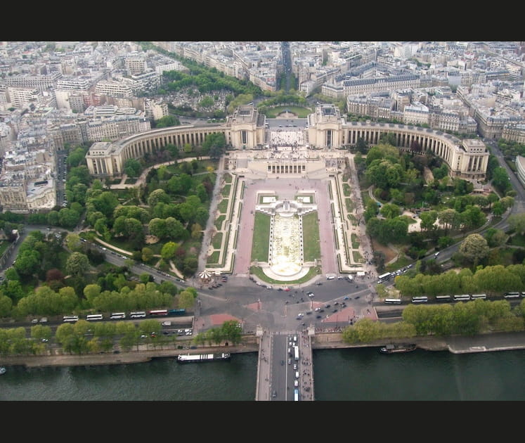 Le Trocad&eacute;ro au d&eacute;part du marathon