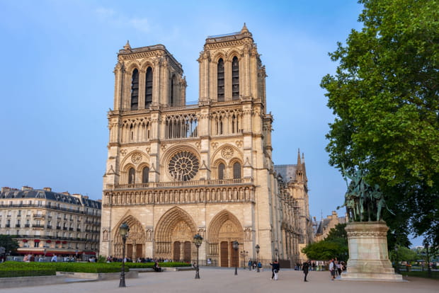 Réouverture des tours de Notre-Dame de Paris