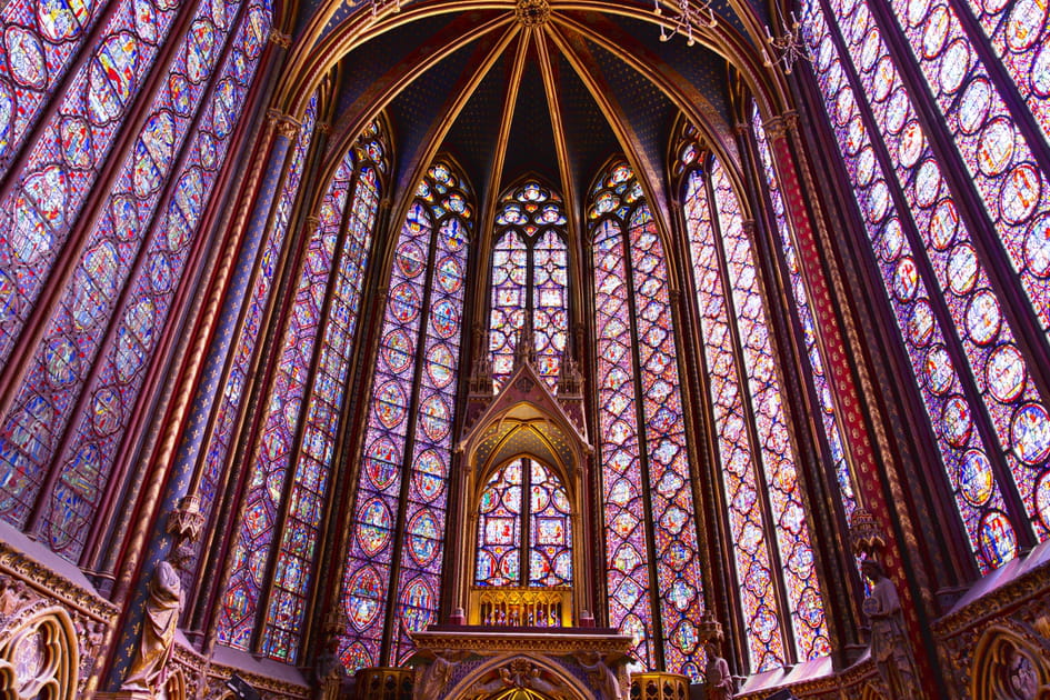 La Sainte-Chapelle &agrave; Paris, con&ccedil;ue telle une pi&egrave;ce d'orf&egrave;vrerie