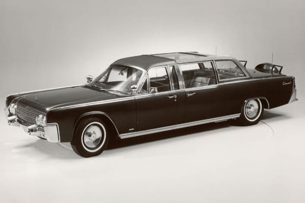 La même berline que Kennedy mais remaniée