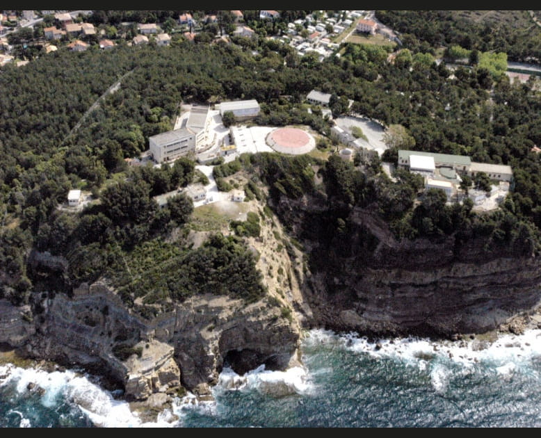 Sur une falaise du Var