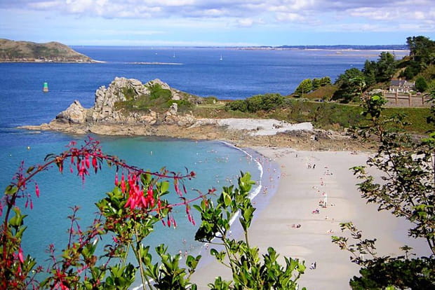 La plage de Trestrignel à Perros-Guirec (Côtes-d'Armor)