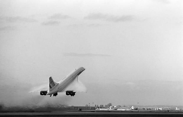 Premier vol commercial entre Paris et New York en 1977