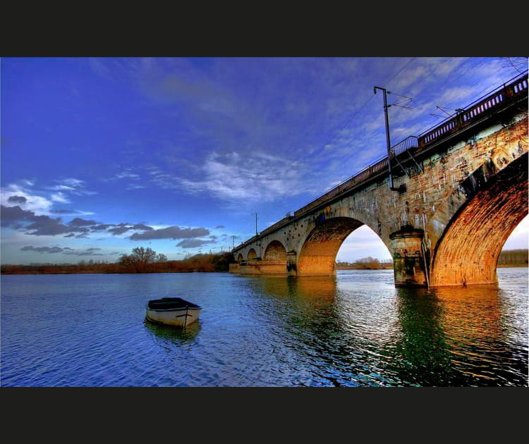 Pont du bord de la Maine