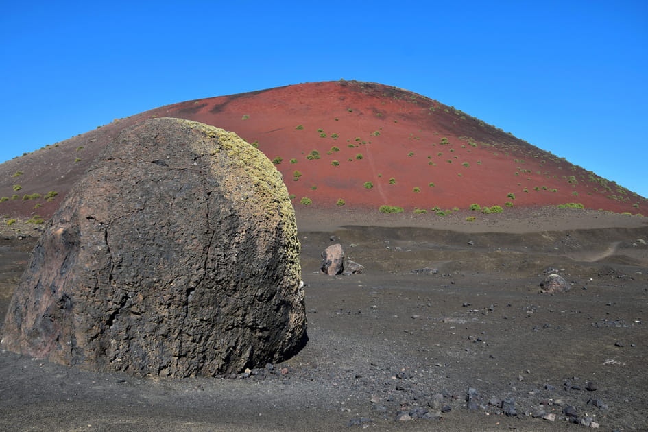 Monta&ntilde;a colorada