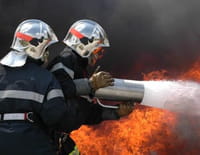 Appels d'urgence : Pompiers de Marseille : des héros au coeur de l'incendie du siècle