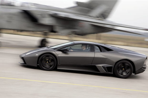 Un départ sur les chapeaux de roues