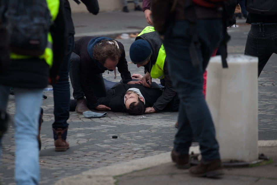 Gilets jaunes&nbsp;: les images choc &agrave; Paris