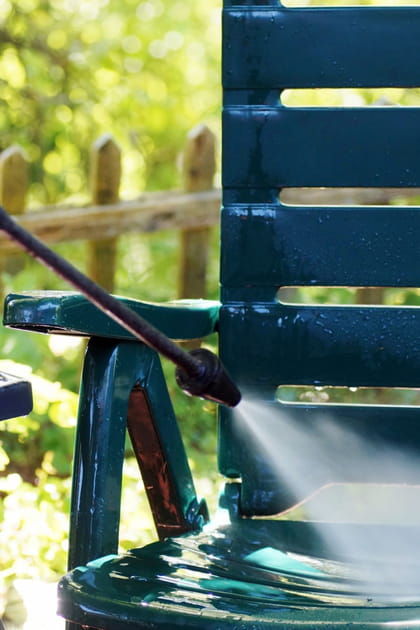 Profiter du m&eacute;nage de printemps pour r&eacute;nover votre mobilier de jardin