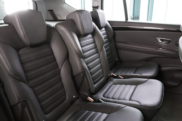 Confortablement lové dans l’Espace