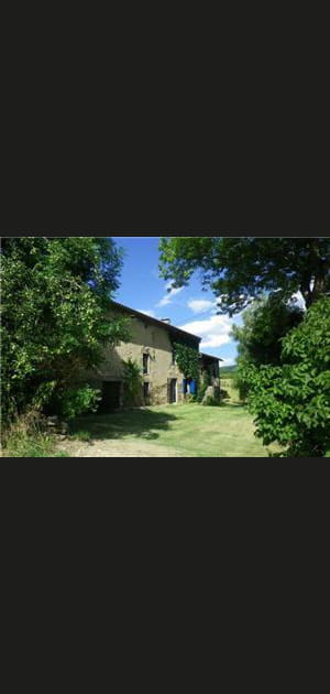 Une long&eacute;re de 250&nbsp;m&sup2; &agrave; Vernet-la-Varenne (63)