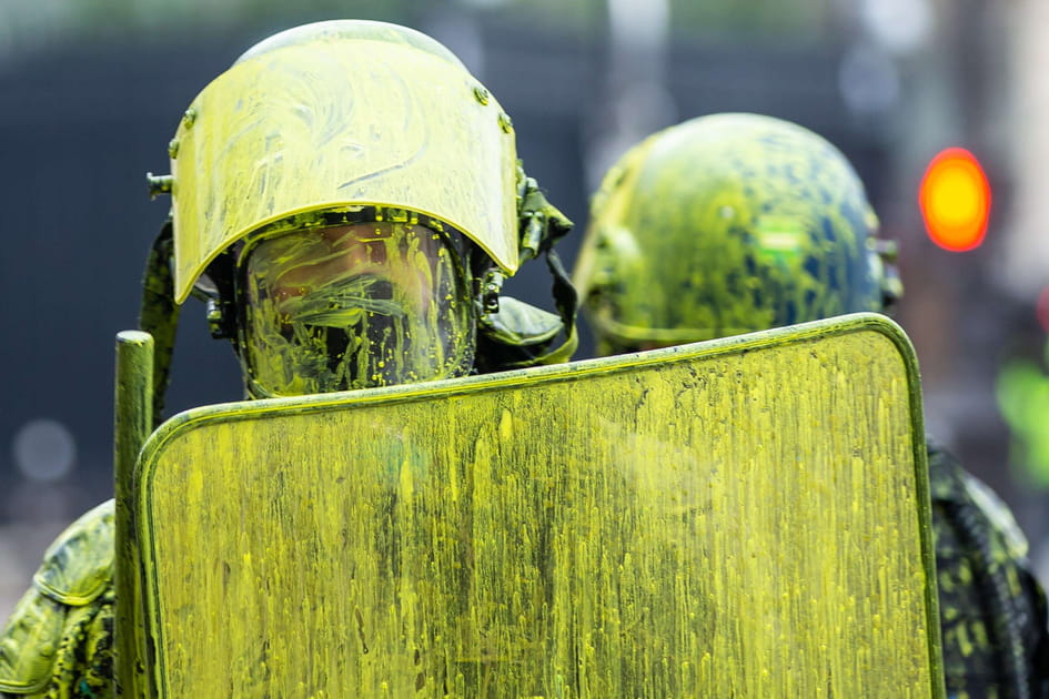 Gilets jaunes&nbsp;: les images choc &agrave; Paris