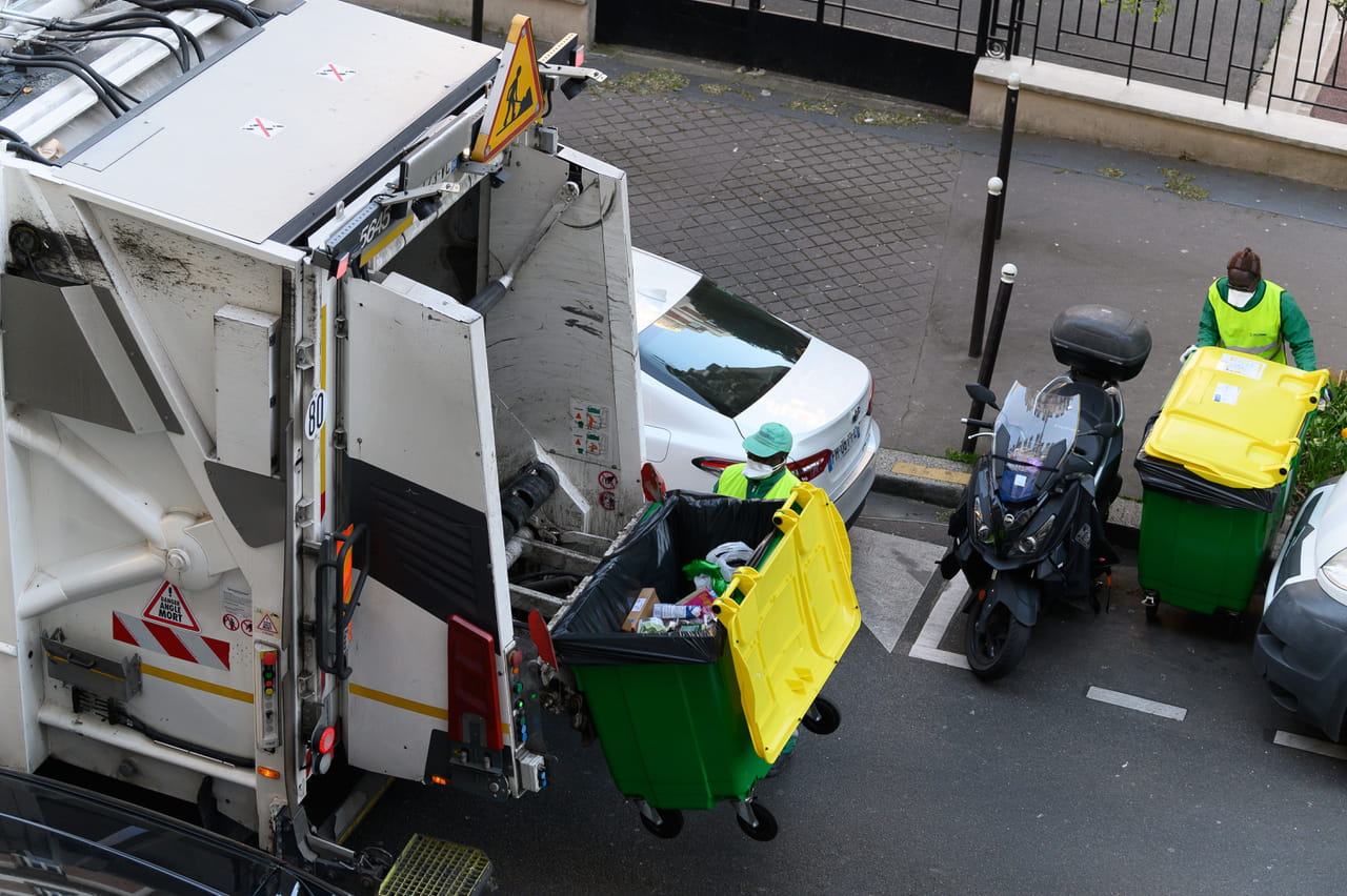 Vous faites le tri des poubelles Ã  la maisonÂ ? Si votre voisin le fait mal dans une benne...