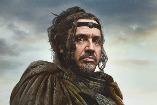 Kaamelott 2 : Alexandre Astier a trouvé une façon maligne d'intégrer Perceval malgré l'absence de son acteur