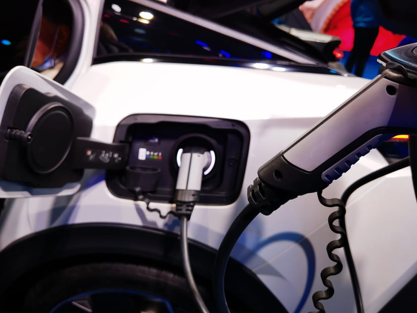 Trois motorisations dont deux hybrides rechargeables