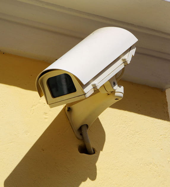 D&eacute;gagez le champs de vision de votre cam&eacute;ra de surveillance