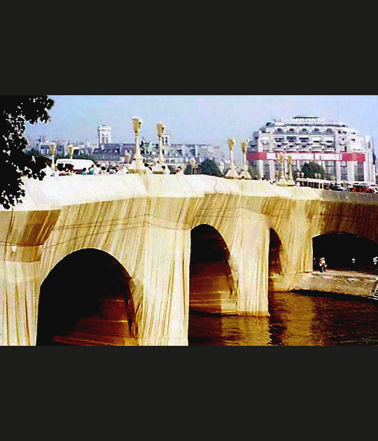 Le pont emball&eacute;