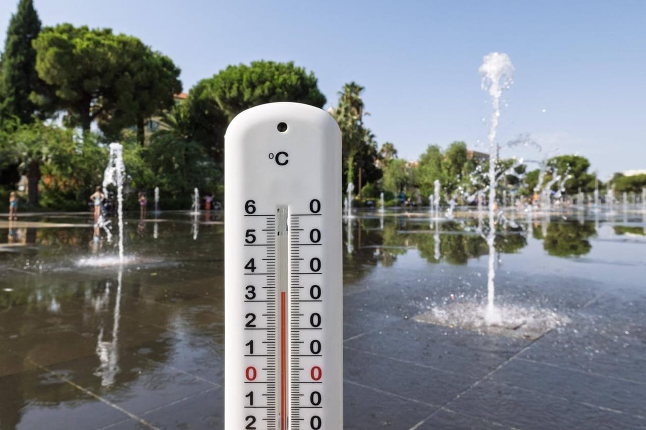 Canicule : encore 54 départements en vigilance orange samedi, des pointes à 42°C dans le sud