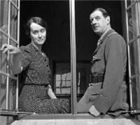 yvonne et charles de gaulle, dans leur maison de colombey-les-deux-eglises.