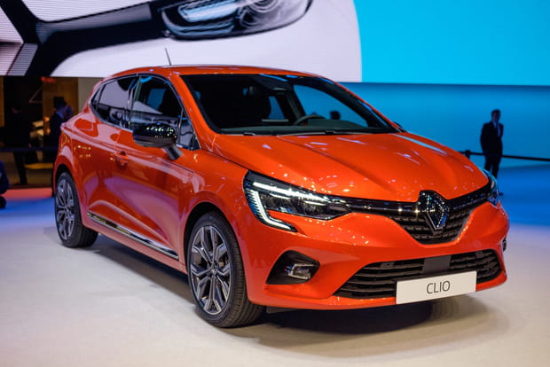 La Clio 5 se montre enfin en public